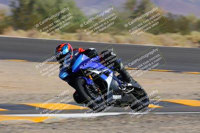 media/Oct-08-2022-SoCal Trackdays (Sat) [[1fc3beec89]]/Turn 10 (945am)/